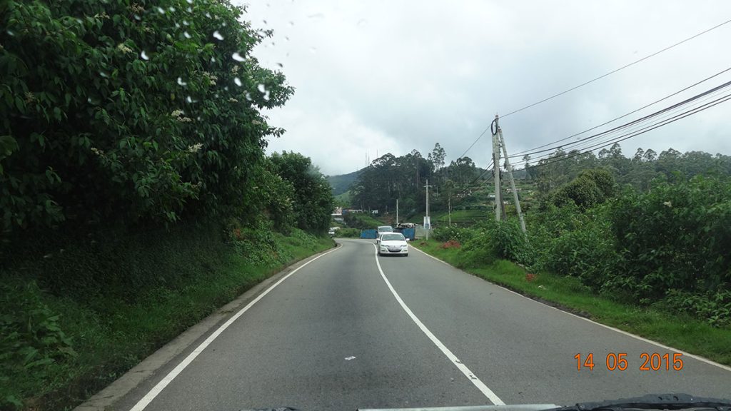 Nuwara Eliya approach road Traveldost
